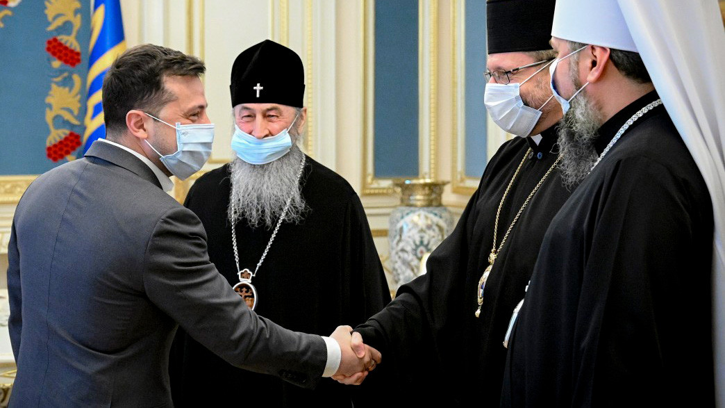 Президент просит глав церквей безопасно организовать Пасхальные богослужения