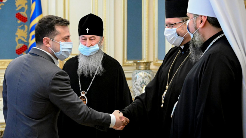 Президент просит глав церквей безопасно организовать Пасхальные богослужения